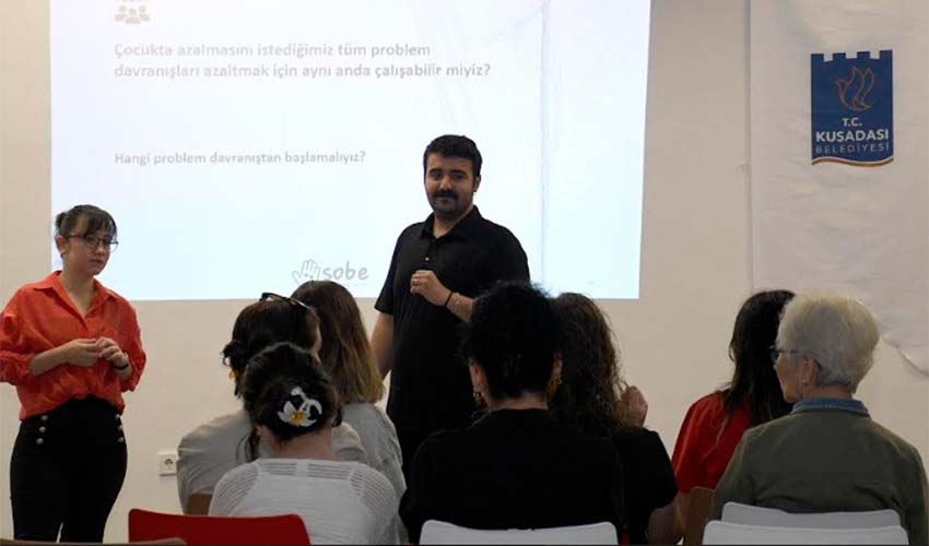 Otizm Eğitim Zirvesi'ne ev sahipliği yaptı