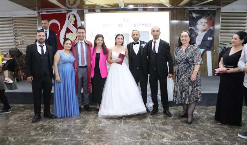 İlk nikahlarını kıydı