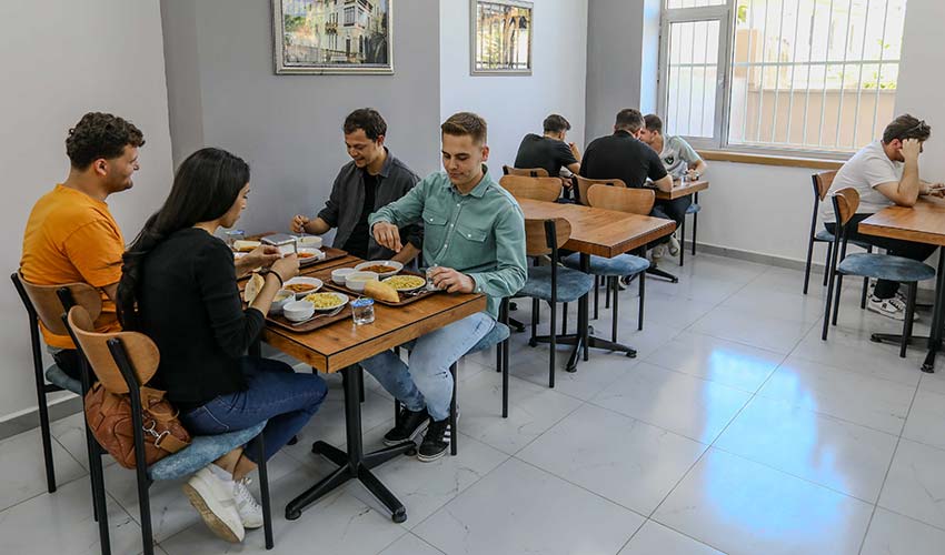 Belediye Lokantası ile öğrencinin yüzü güldü