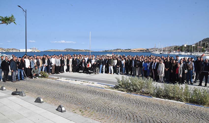 1 Mayıs'ta çalışanlarıyla bir araya geldi