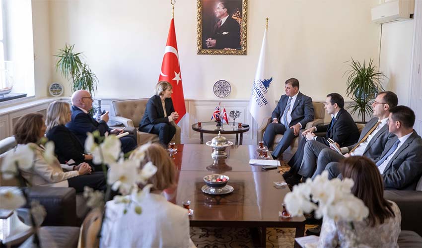 Birleşik Krallık Türkiye Büyükelçisi’ni ağırladı