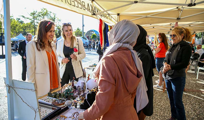 ‘Anneler Günü El Emeği Pazarı’ açıldı
