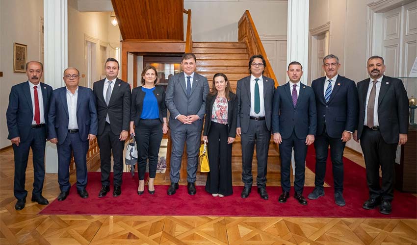 Cumhuriyet’i kuran partinin mirasçılarıyız