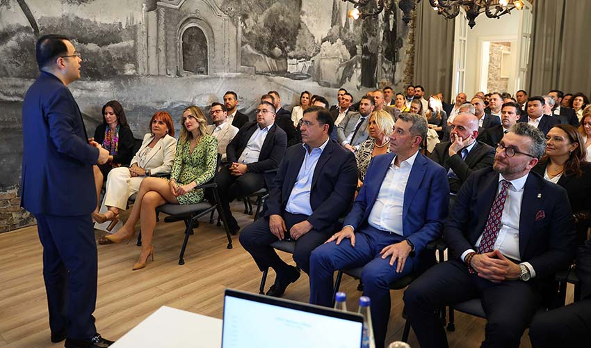 Arkas Line, Özgür Demirtaş’ı Ağırladı