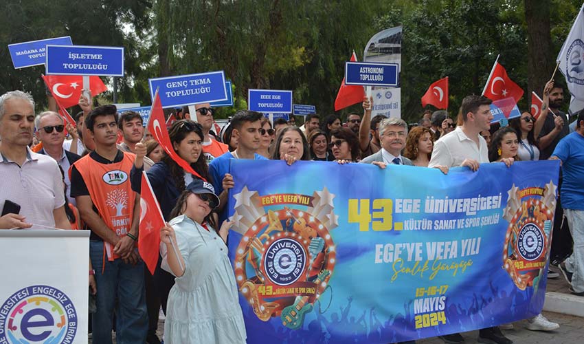 Ege’ye Vefa Yılı Şenlik Yürüyüşü