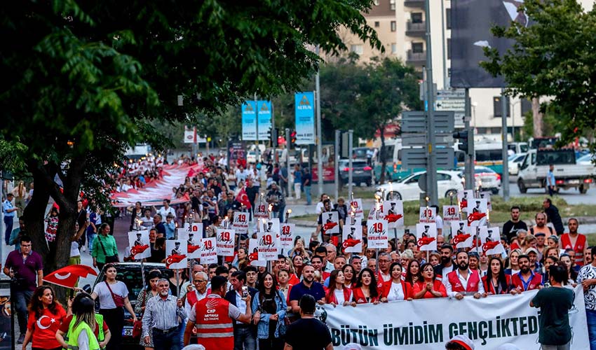 Bayraklı’da 19 Mayıs coşkusu