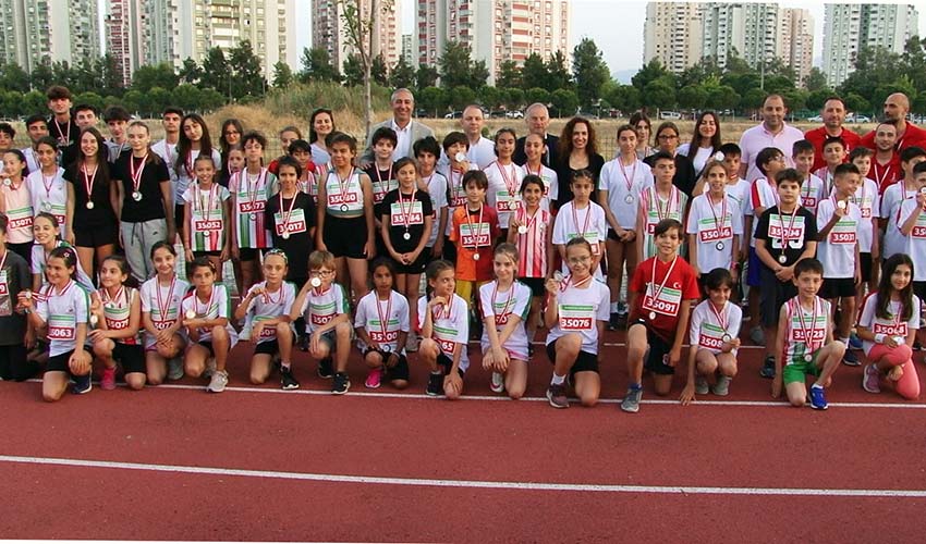 Atatürk’ün çocuklarından Karşıyaka’da 19 Mayıs yarışı