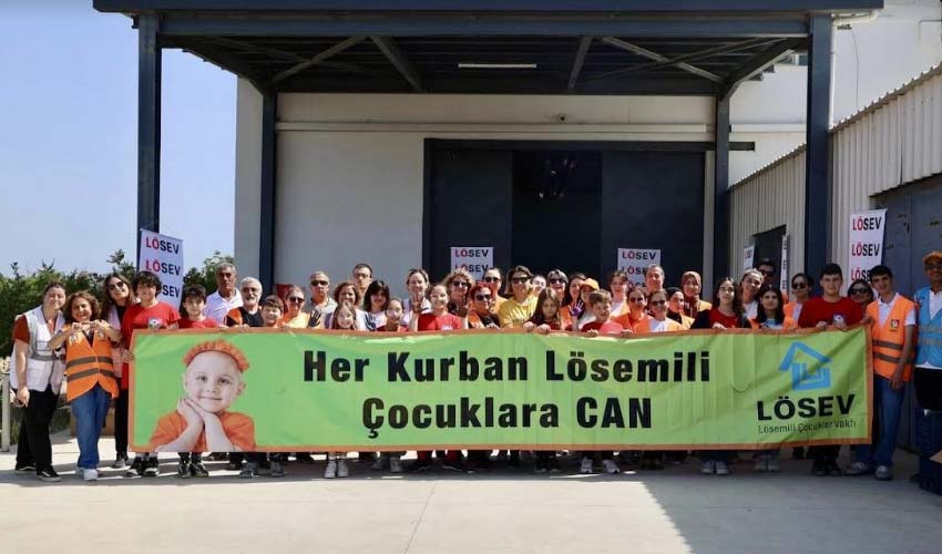 Sevgiyle Hazırlanan Erzak Kolileri Yola Çıktı