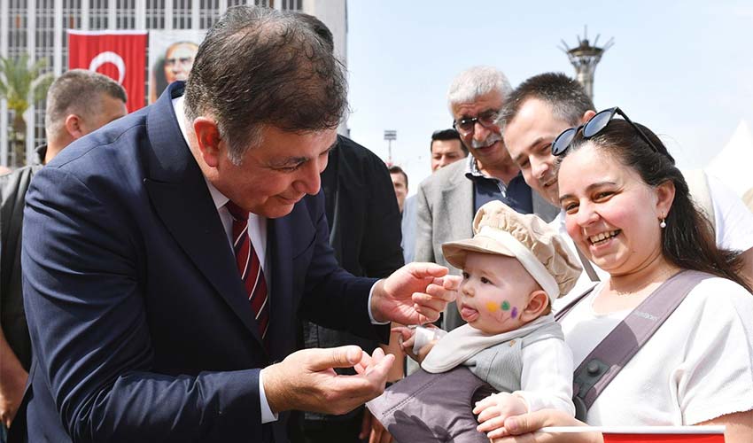 Anne Kartı ile İzmirli kadınlara ulaşım desteği