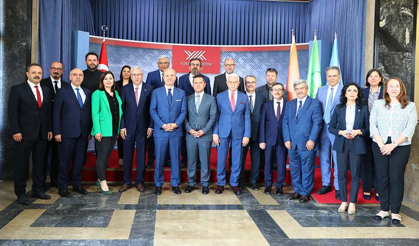 Engelsiz Üniversite ödüllerinde EÜ 14 bayrak 2 nişan