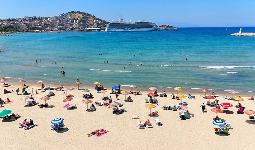 Tatilcilerin kalbi Kuşadası’nda kaldı