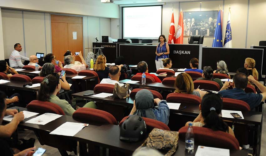 Hayvanseverlere eğitim
