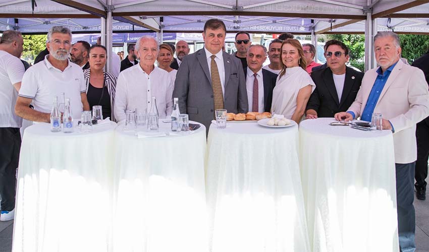 Başkan Tugay moda sektörünün temsilcileriyle buluştu