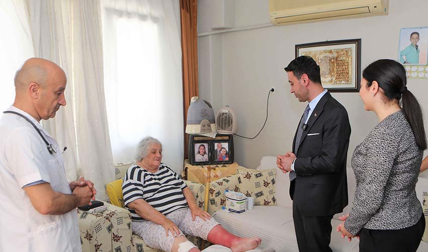 Bayraklı’da evde bakım hizmeti