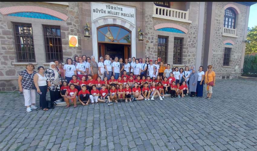 ÇYDD Çocuk Korosu'nun Anıtkabir'de