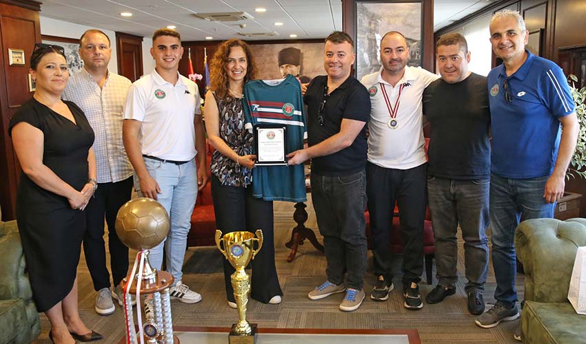 Türkiye şampiyonları Başkan Ünsal ile buluştu