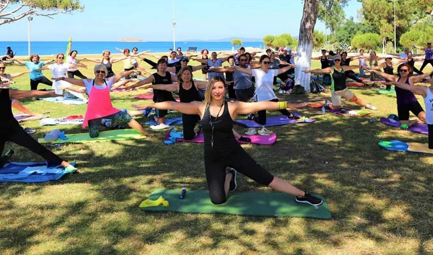 Yeşil ve Mavinin Buluştuğu Noktada Pilates Keyfi