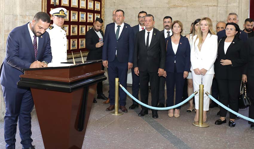 Uzun'dan Anıtkabir'e ziyaret