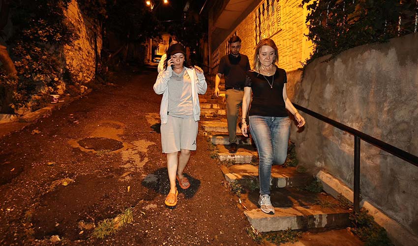 Belediye ekipleri tüm imkanlarıyla sahada