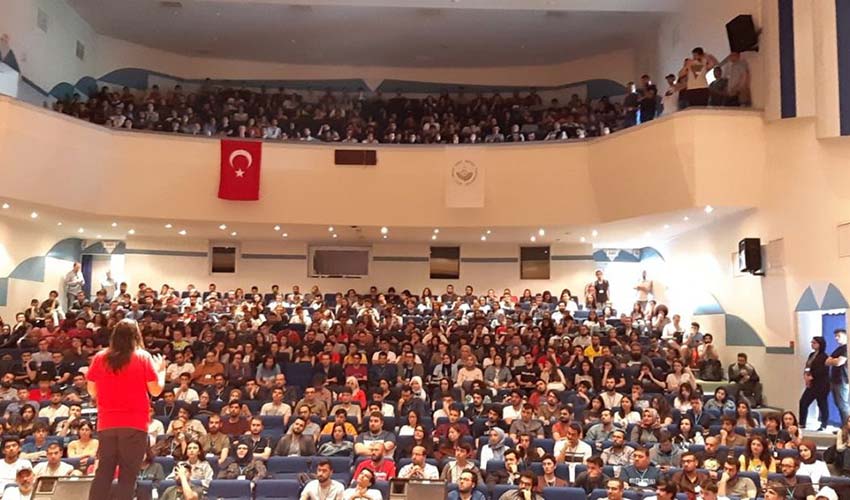 Linux ve Özgür Yazılımcılara ücretsiz kamp