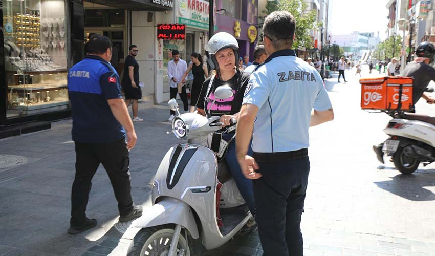 Karşıyaka’da kural tanımayan sürücülere sıkı denetim