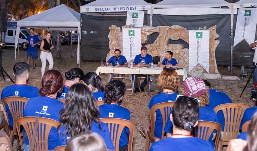 Kahraman olmayı denemenizi istiyorum