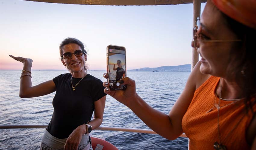 Eşsiz gün batımında Körfez turları başladı