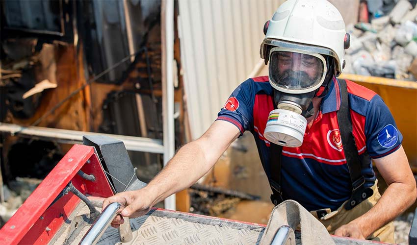 Ateş savaşçılarının zorlu mesaisi