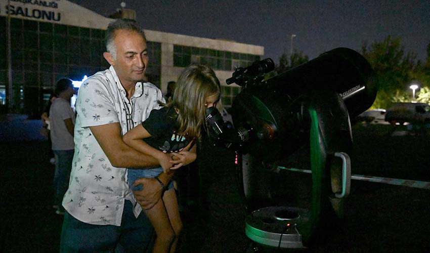 Bornova'da bilim ve gökyüzü buluşması