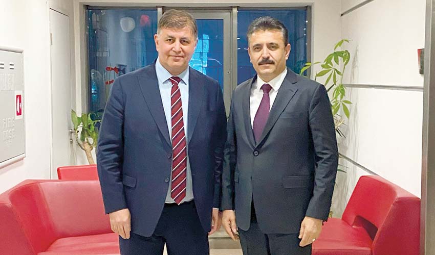 İki elimiz kanda olsa da Dikili’ye pis su arıtma tesisini yapacağız.