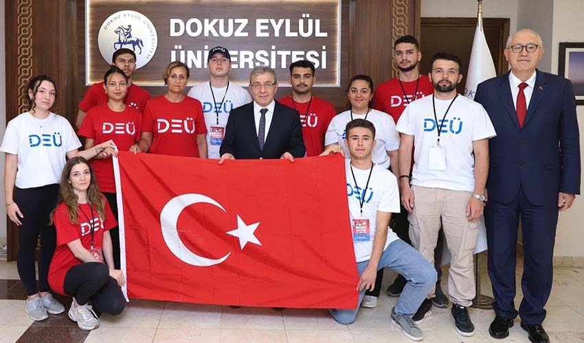 Zafer Yürüyüşü'ne coşkulu katılım