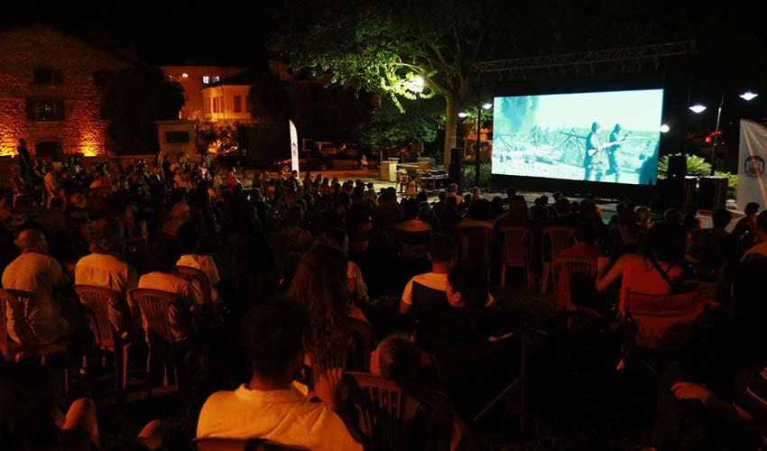 “Atatürk” ile duygulandılar