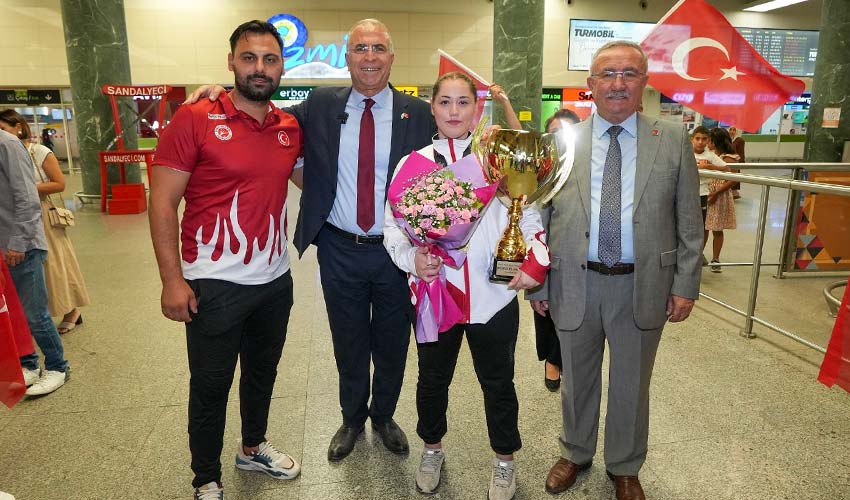 Gaziemirli Melisa dünya şampiyonu