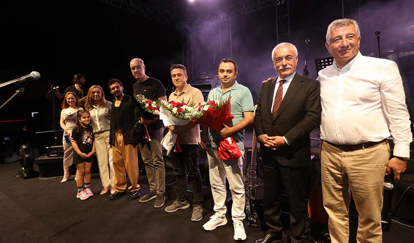 Kurtuluş Coşkusu Buray konseri’yle Yaşandı