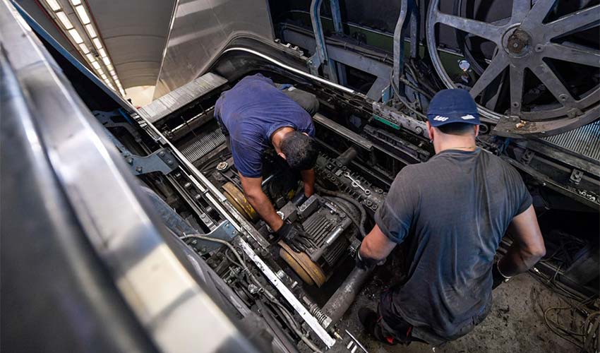 Ağır bakıma alınan yürüyen merdivenler etap etap açılacak