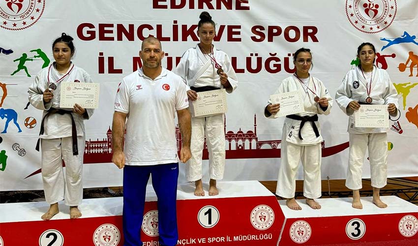 Büyükşehir'in altın kızları