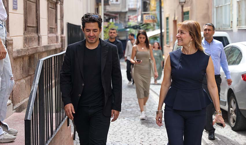 Mert Fırat ile Basmane turu