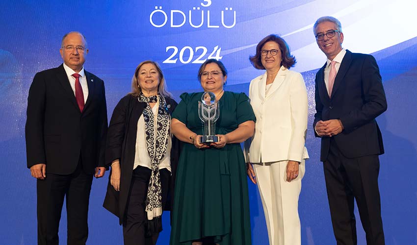 Selçuk Yaşar Ödülü Tülin Akın’ın