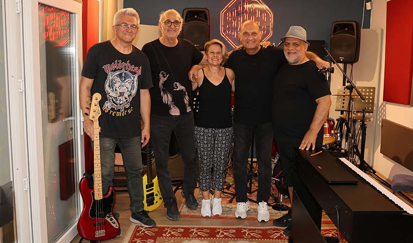 Bizimizmir Homeros Ödülleri için sahne alacak