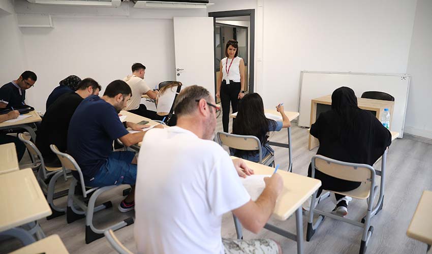 İş’te Konak’la 3 ayda 300 kişi işbaşı yaptı