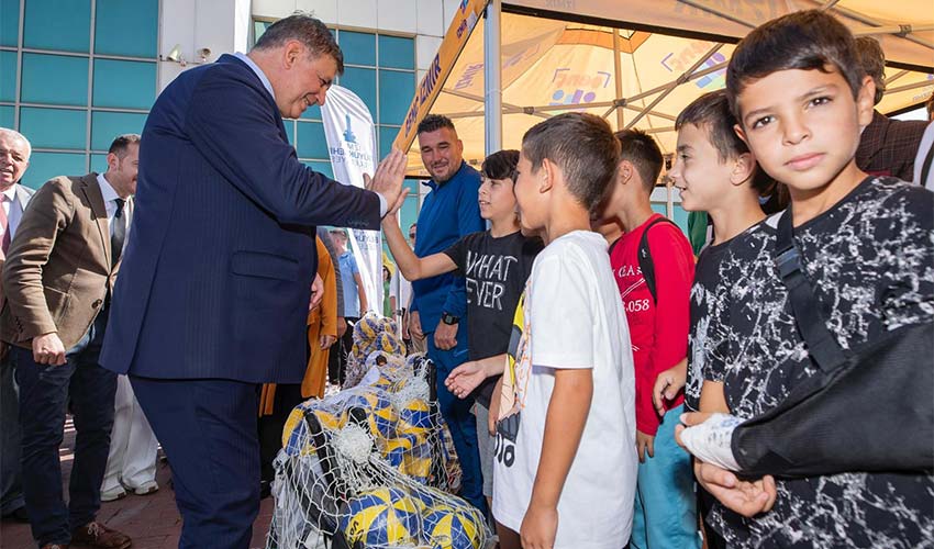 Yetenekli çocukların spor eğitimlerini biz üstleneceğiz