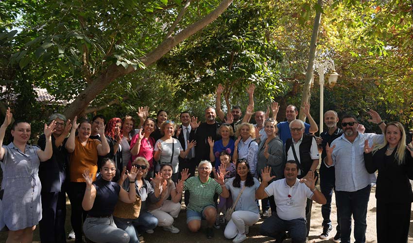 Kahvaltıda engelli bireyler ile buluştu