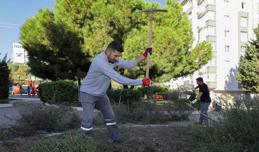 Parklarda temizlik seferberliği