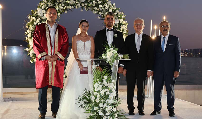 Özlem ile Birkan yaşamlarını birleştirdi