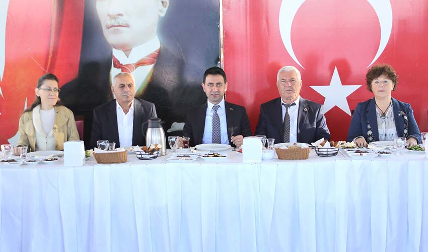 Bayraklı için gece gündüz çalışıyoruz