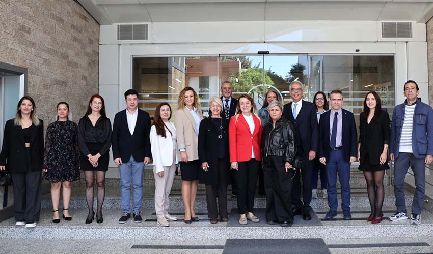 Can dostları koruyan iş birliği