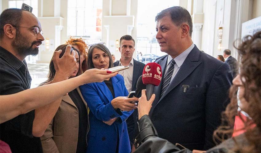 Başkan Tugay'dan Süt Kuzusu ve İZBAN açıklaması