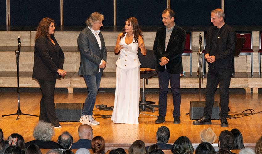 Kristal Flamingolar “Evcilik” ve “Mukadderat”ın