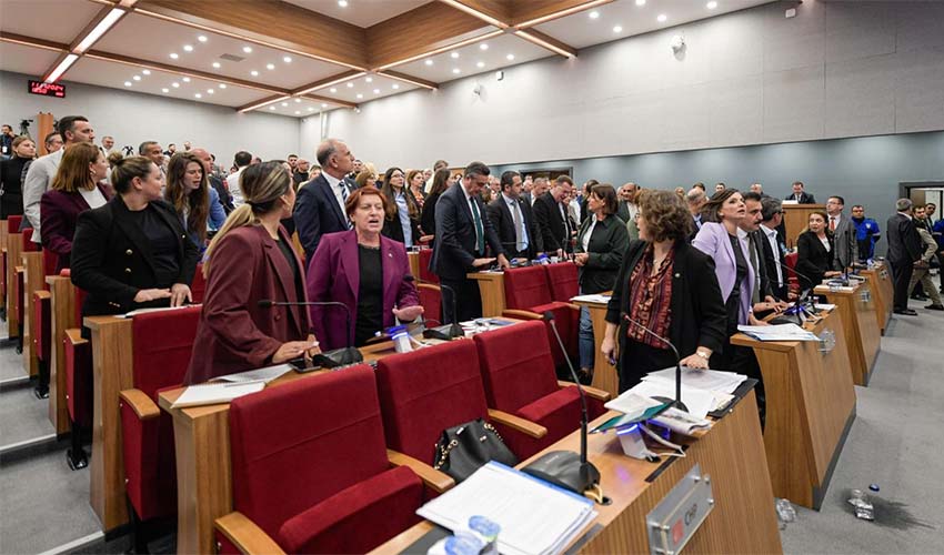 Kadınlardan Aydemir protestosu