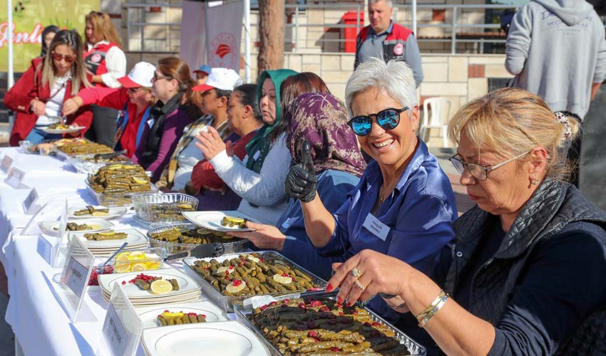 Aliağa’da 3. Zeytin Hasat Şenliği